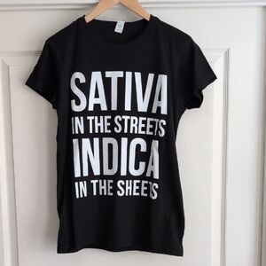 Starbuds Black T-Shirt Sativa in the Streets Indica in the Sheets Size Large
